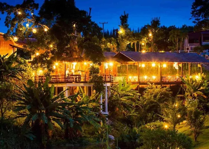 The Banyan Leaf 3*
