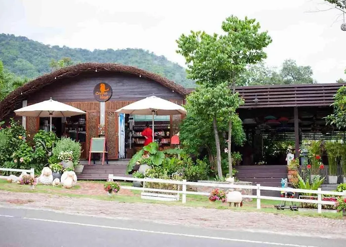 The Banyan Leaf รีสอร์ท 3*