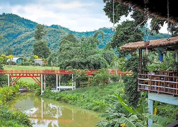 The Banyan Leaf 3* สวนผึ้ง
